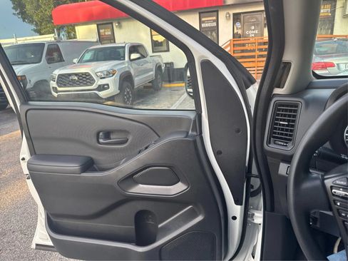 Used 2024 Nissan Frontier S w/ Technology Package RWD image 18