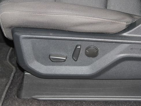 Used 2022 Ford F150 XLT w/ Equipment Group 302A High AWD/4WD image 18