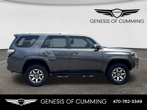 Used 2018 Toyota 4Runner SR5 Premium RWD image 8