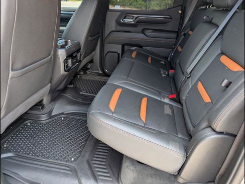 Used 2024 GMC Sierra 1500 AT4 w/ Technology Package image 17