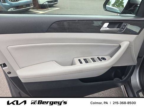 Used 2018 Hyundai Sonata Limited FWD image 14