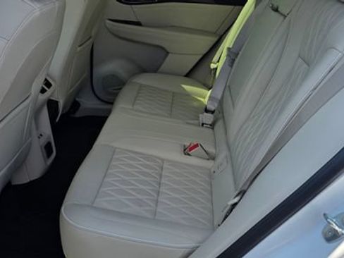Used 2023 Buick Envision Avenir AWD/4WD image 12