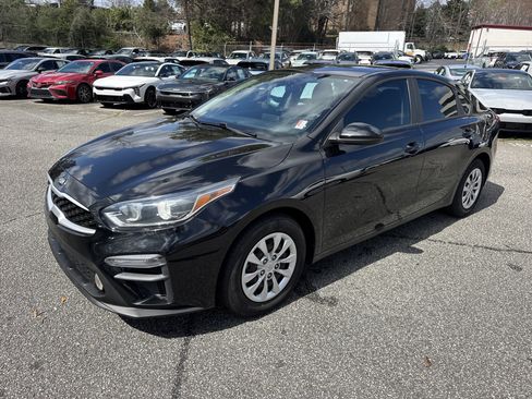 Used 2021 Kia Forte Sedan image 3