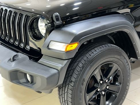 Used 2022 Jeep Wrangler Unlimited Sport AWD/4WD image 4