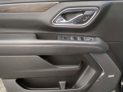 Used 2021 Chevrolet Tahoe Z71 w/ Z71 Off-Road Package image 16