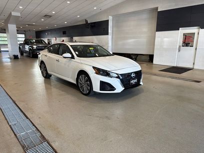 Used 2025 Nissan Altima 2.5 SL