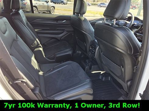 Used 2023 Jeep Grand Cherokee L Laredo image 26