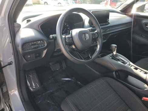 Certified 2025 Honda HR-V Sport image 17