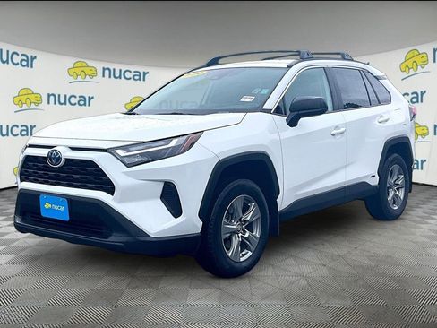 Used 2024 Toyota RAV4 LE AWD/4WD image 3