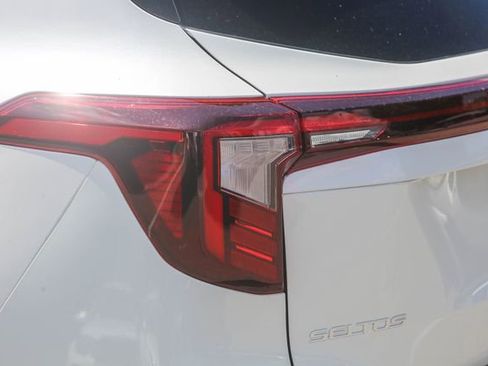 New 2026 Kia Seltos EX w/ EX Sunroof Package image 18