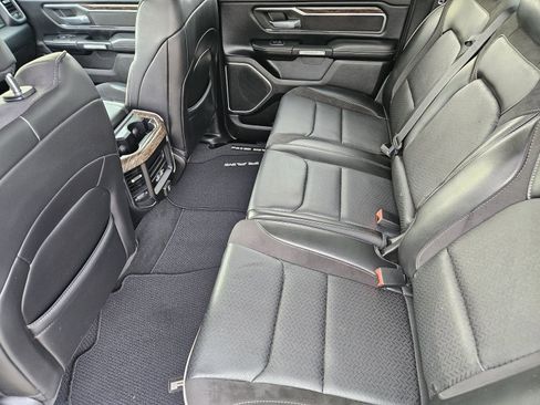 Used 2019 RAM 1500 Laramie image 33