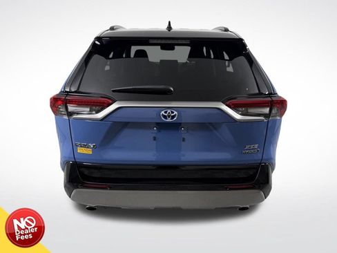 Used 2024 Toyota RAV4 XSE AWD/4WD image 5