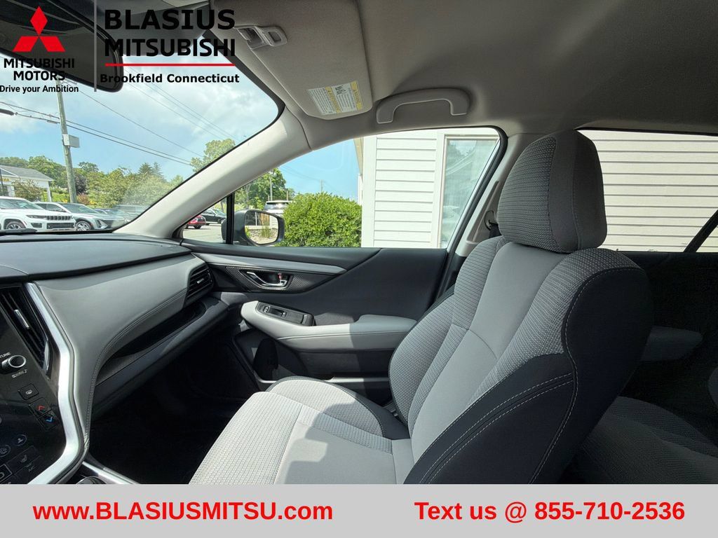 Used 2024 Subaru Outback Premium AWD/4WD image 33
