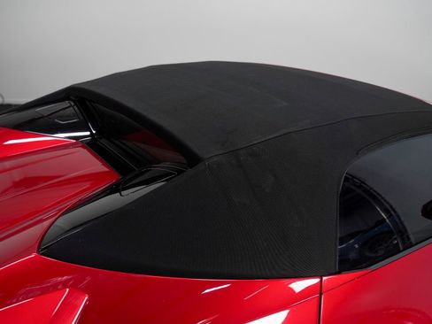 Used 2021 Lamborghini Huracan EVO image 24