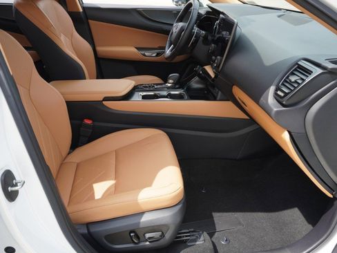 Certified 2025 Lexus NX 350 AWD w/ Luxury Package image 14