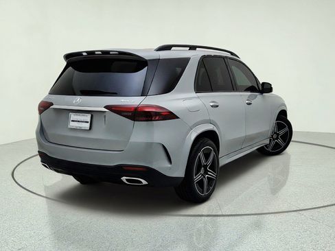 Used 2025 Mercedes-Benz GLE 350 4MATIC w/ AMG Line Exterior image 9