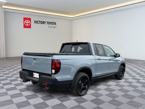Used 2023 Honda Ridgeline Black Edition image 4