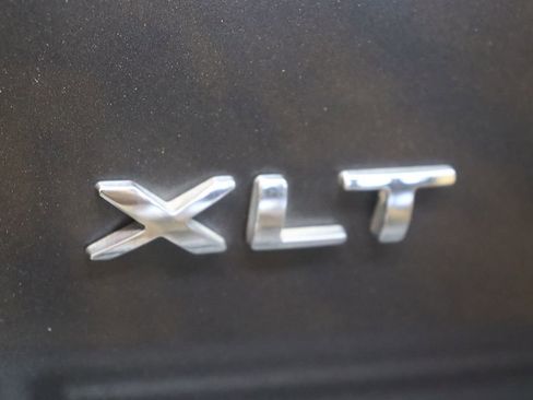 Used 2016 Ford Expedition EL XLT w/ Equipment Group 202A image 23