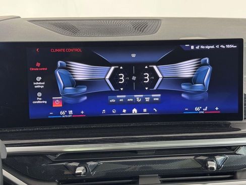 Used 2025 BMW X6 xDrive40i AWD/4WD image 28
