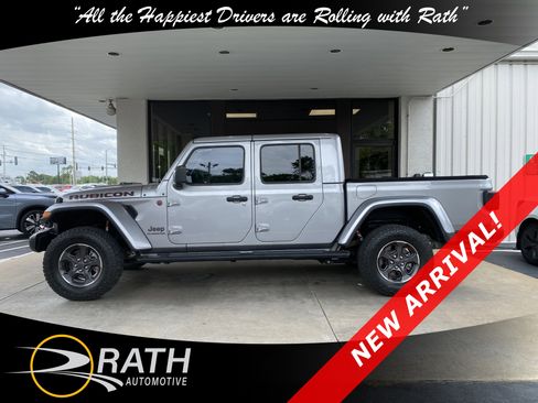 Used 2020 Jeep Gladiator Rubicon w/ Dual Top Group AWD/4WD image 6