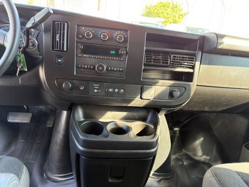 Used 2024 GMC Savana 2500 w/ Driver Convenience Package image 25