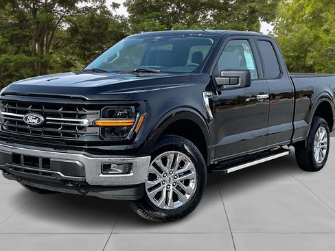 New 2026 Ford F150 XLT w/ XLT Chrome Appearance Package AWD/4WD image 2