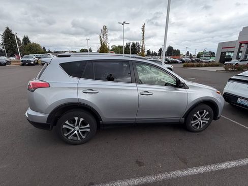Used 2018 Toyota RAV4 LE w/ All Weather Liner Package AWD/4WD image 7