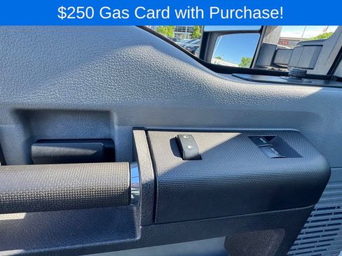 Used 2015 Ford F250 XL w/ Power Equipment Group AWD/4WD image 17
