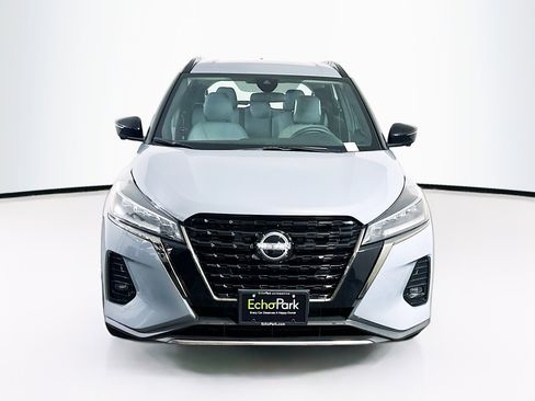 Used 2024 Nissan Kicks SR w/ SR Premium Package image 2