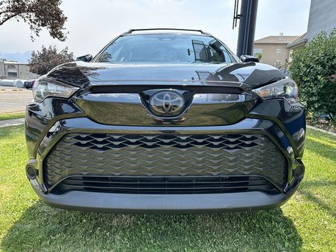 Used 2025 Toyota Corolla Cross AWD Hybrid image 9