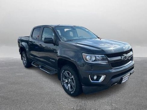 Used 2018 Chevrolet Colorado Z71 AWD/4WD image 5