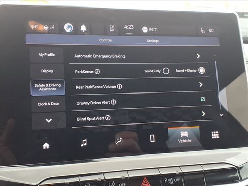 Used 2023 Jeep Compass Limited image 7