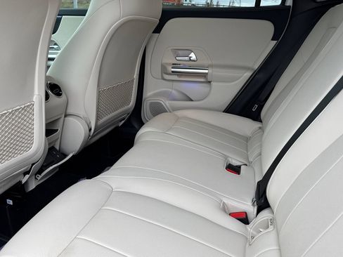 Used 2024 Mercedes-Benz GLA 250 4MATIC image 12