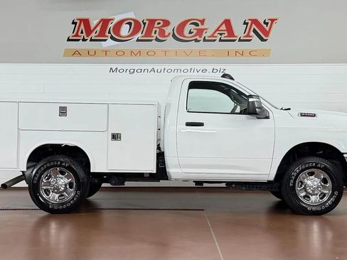 Used 2023 RAM 2500 Tradesman AWD/4WD image 2