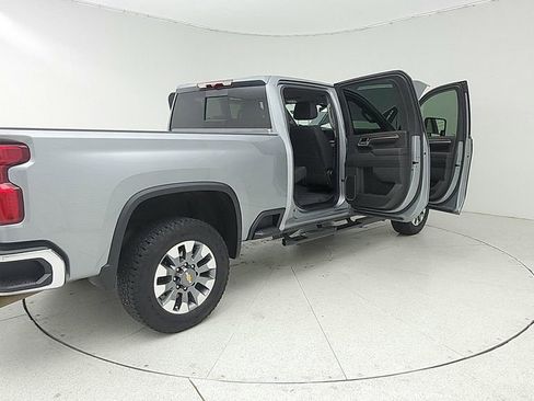 Used 2024 Chevrolet Silverado 2500 LT w/ Texas Edition AWD/4WD image 11
