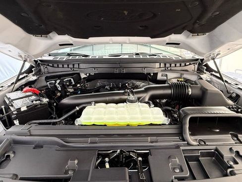 New 2025 Ford F150 Platinum w/ FX4 Off-Road Package image 8