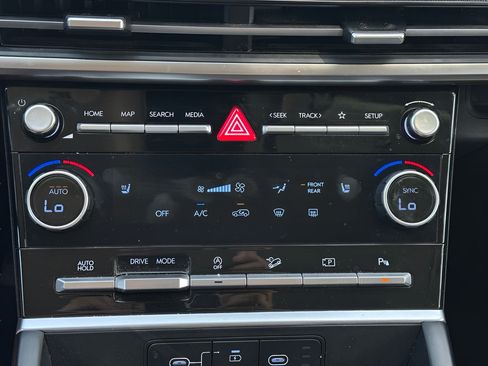 Used 2024 Hyundai Santa Fe SEL FWD image 31