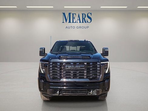 Used 2024 GMC Sierra 3500 Denali Ultimate image 8