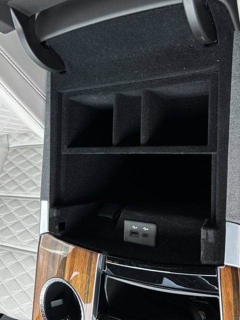 Used 2025 Cadillac Escalade Sport Platinum w/ LPO, Floor Liner Package AWD/4WD image 64