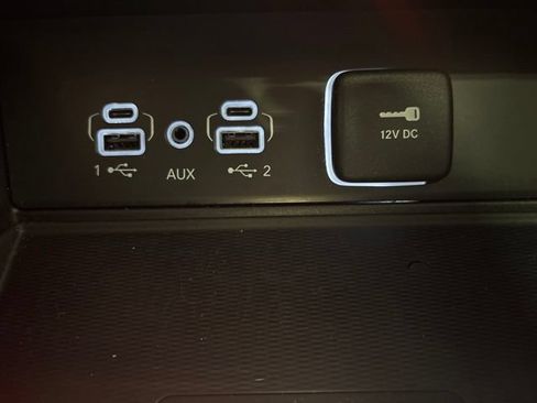 Used 2023 Jeep Grand Cherokee Limited w/ Luxury Tech Group II AWD/4WD image 25