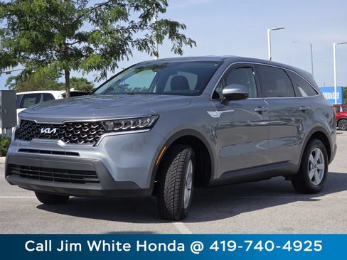 Used 2022 Kia Sorento LX FWD image 12