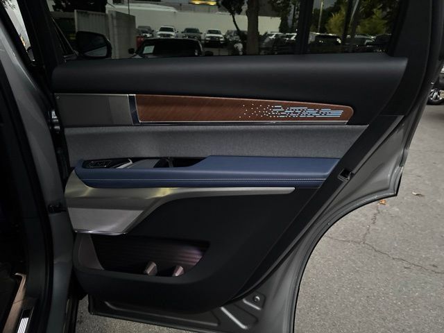 Certified 2026 Cadillac Vistiq Premium Luxury AWD/4WD image 37
