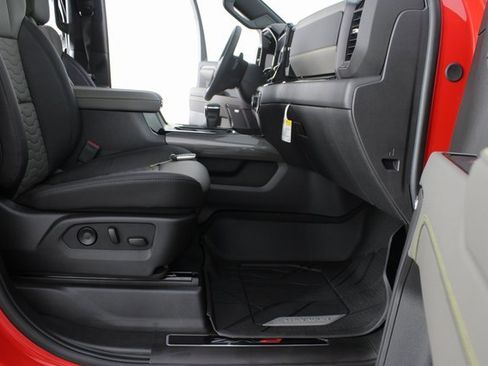 New 2026 Chevrolet Silverado 1500 ZR2 image 24