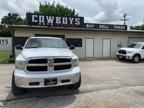 Used 2020 RAM 1500 Tradesman w/ Chrome Plus Package RWD image 7