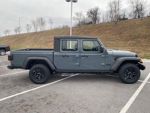 New 2026 Jeep Gladiator Sport image 9