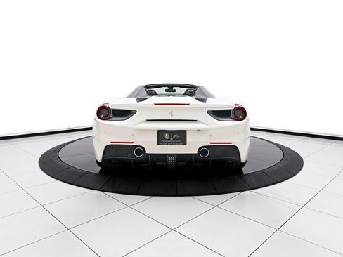 Used 2019 Ferrari 488 Spider RWD image 11