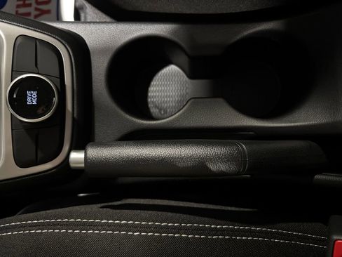 New 2025 Hyundai Venue SEL image 32