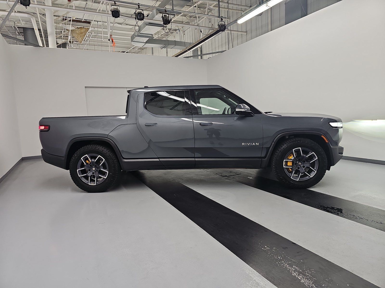 Used 2022 Rivian R1T Launch Edition AWD/4WD image 6