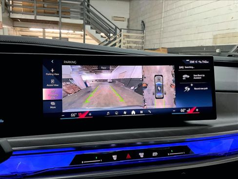 Certified 2025 BMW 760i xDrive AWD/4WD image 23