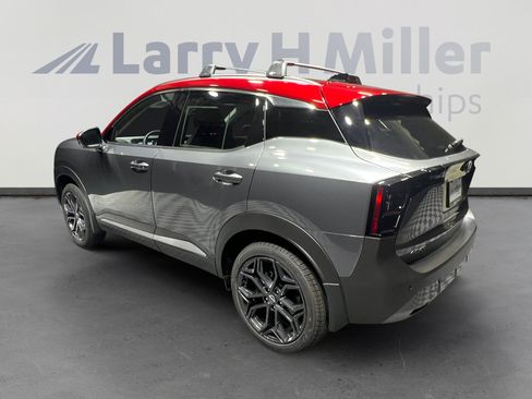 New 2026 Nissan Kicks SR w/ SR Premium Package AWD/4WD image 3